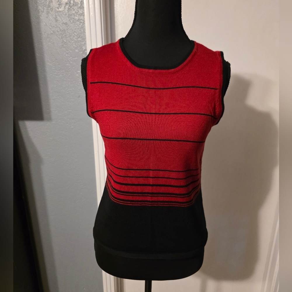 Casual Corner Annex Red And Black Petite S Sleeveless Top
